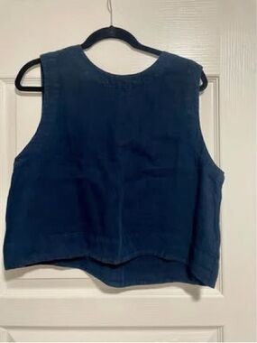 Sleeveless Navy Blue Boxy Crop Tank Top